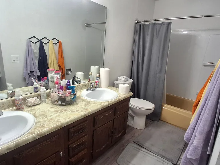 903 W 40th Ave #1 — Photo 9