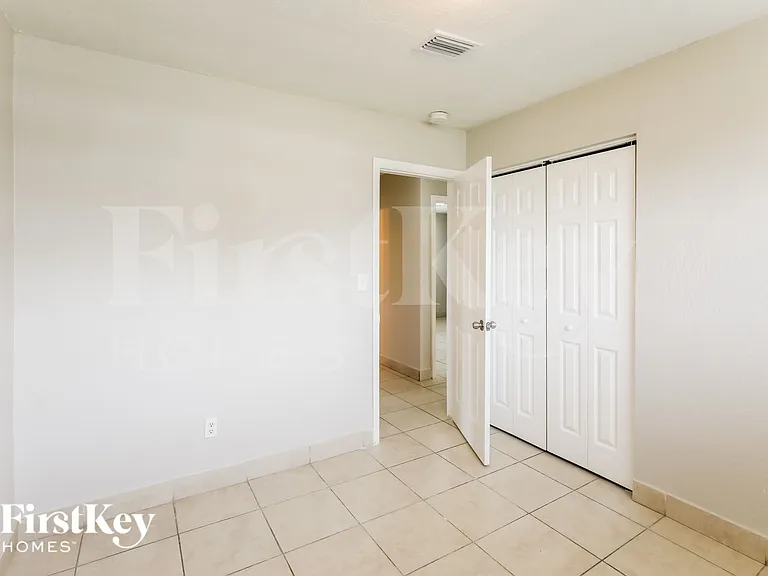 4115 NW 185th St — Photo 16