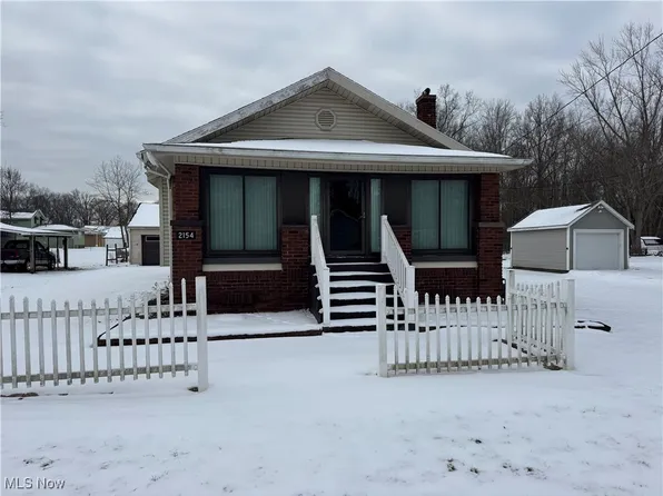 2154 Overland Ave NE, Warren, OH 44483