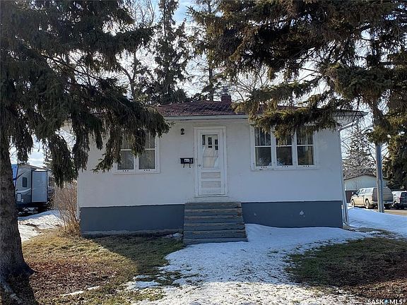 2nd image of 12 Elizabeth Ave