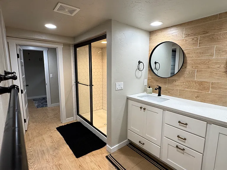 406 N Pacific St — Photo 21