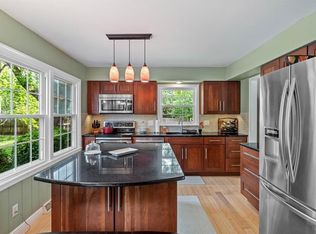 7853 Rosehill Rd, Lenexa, KS 66216