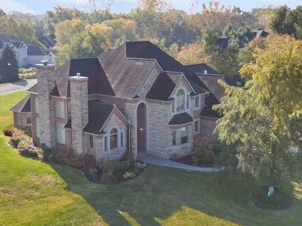 2068 Park Place Ct, Monroe, MI 48162