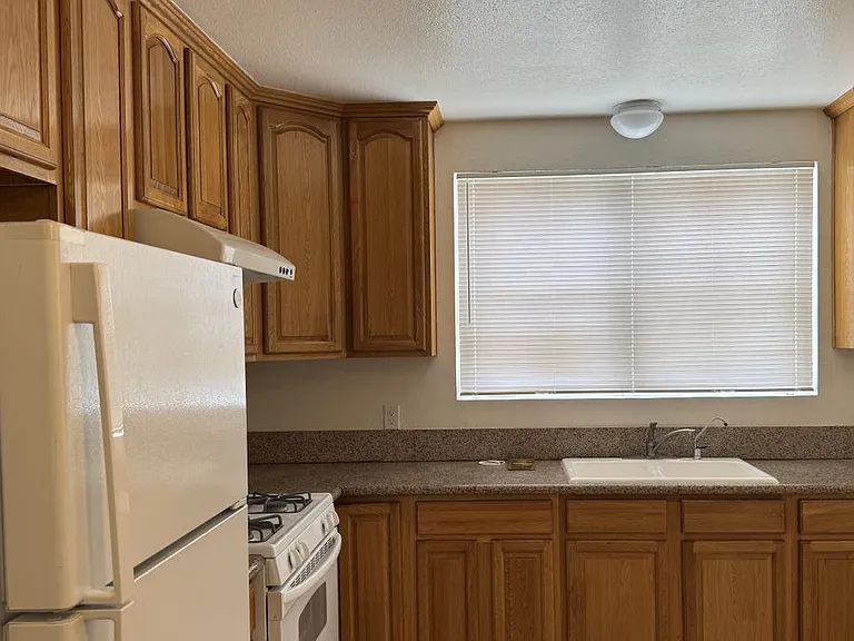 111 Alabama St — Photo 9