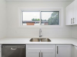 28 Woodman Dr N, Hamilton, ON L8H 2M5