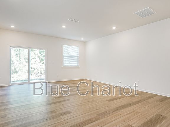 2nd image of 524 Eastwood Dr