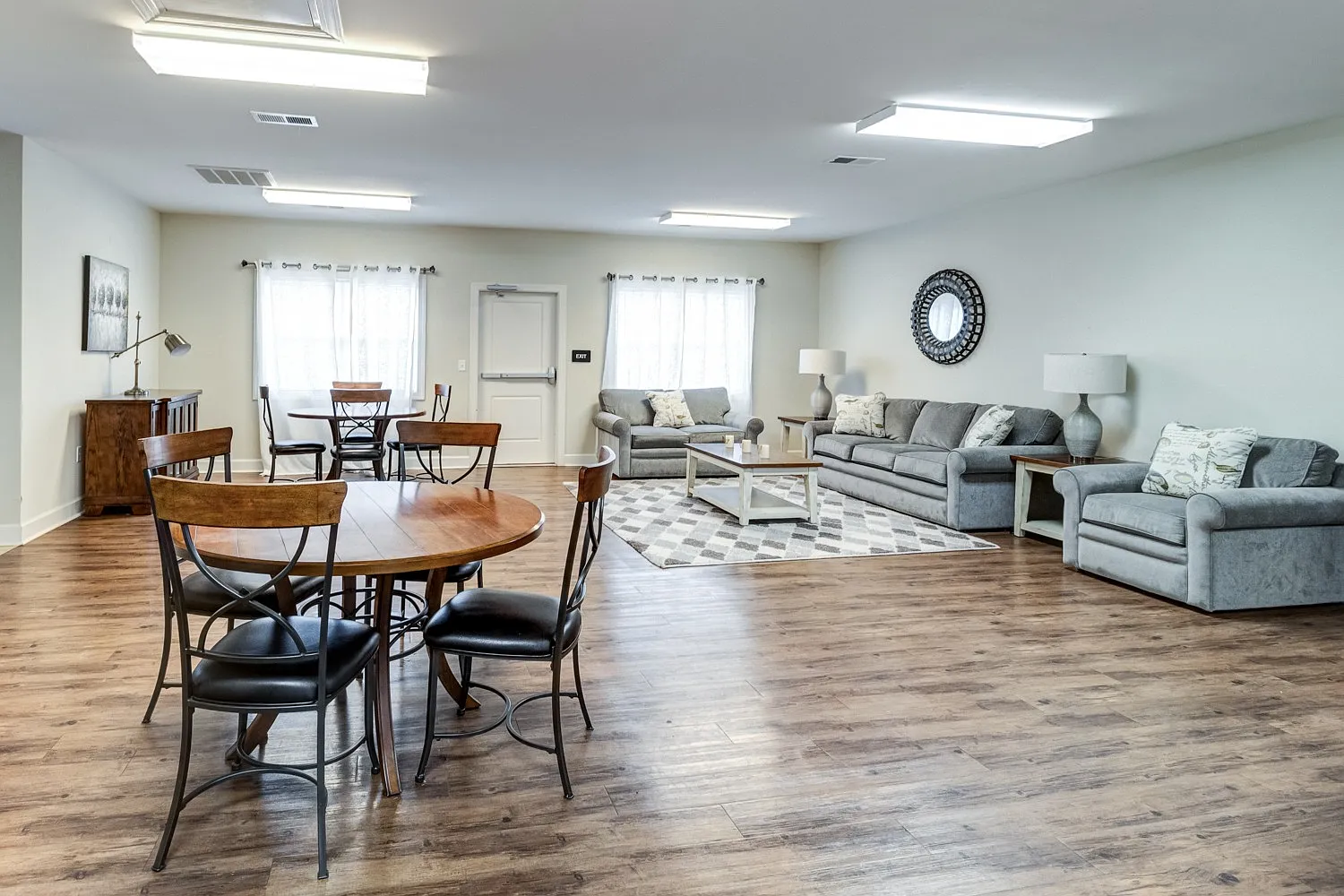Ada Park Apartments — Photo 1