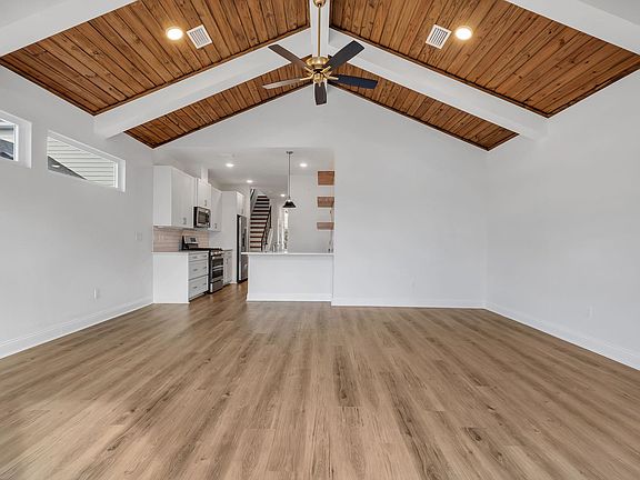 5th image of 3707 Meadow Vista Ln