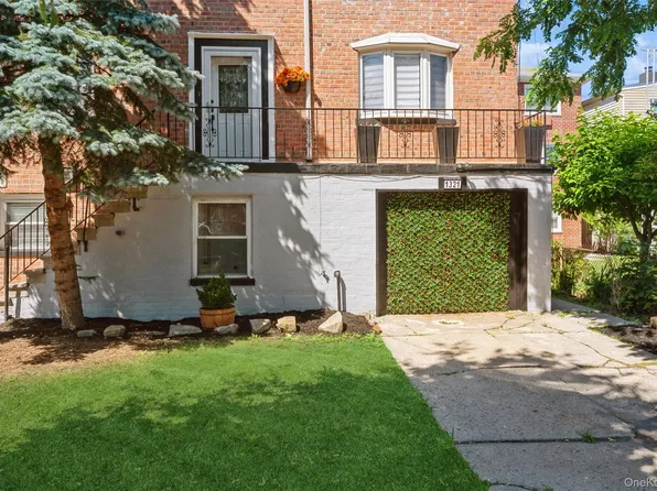 1321 Gillespie Avenue, Bronx, NY 10461