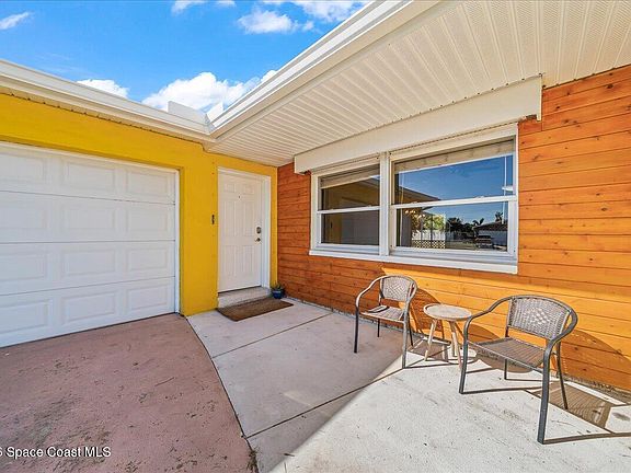 3rd image of 952 Golden Beach Blvd