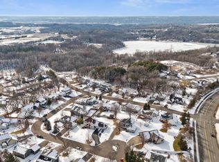 2959 Jordan Ct, Woodbury, MN 55125