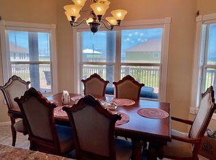 855 Gulf Cedar Dr, Crystal Beach, TX 77650