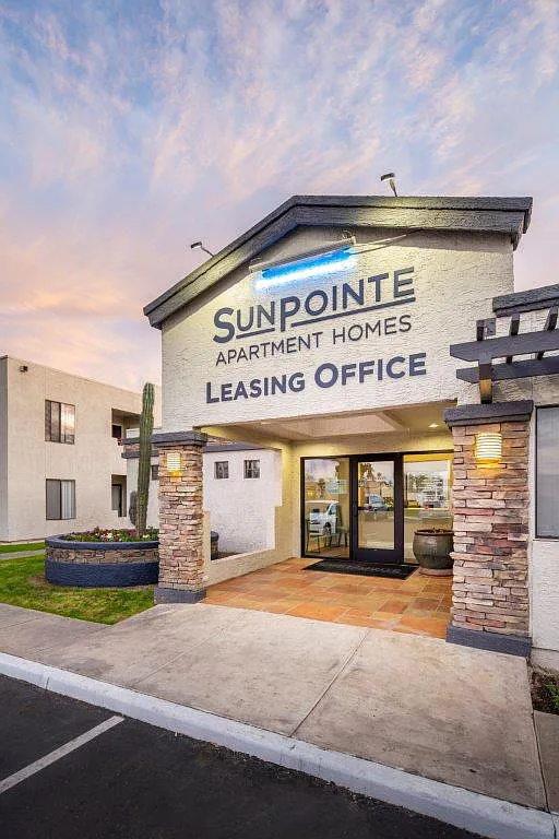 SunPointe Apartments — Photo 1