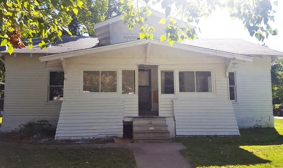 2nd image of 1420 John St
