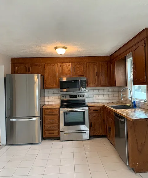 8 Foster Ave #1 — Photo 4