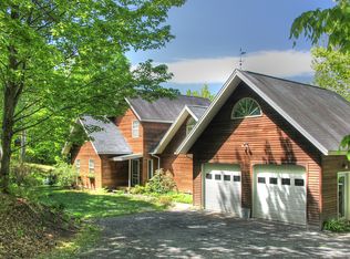 402 Valley View Rd, Waterbury Center, VT 05677