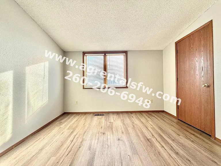 2718 Sherman Blvd — Photo 18