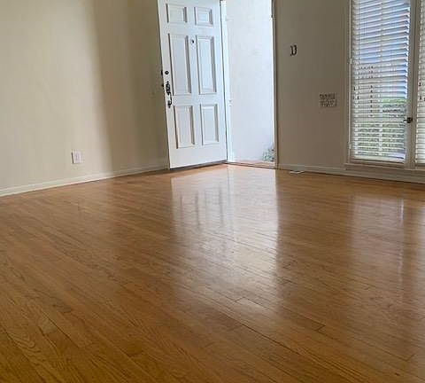 3rd image of 130 S Palm Dr