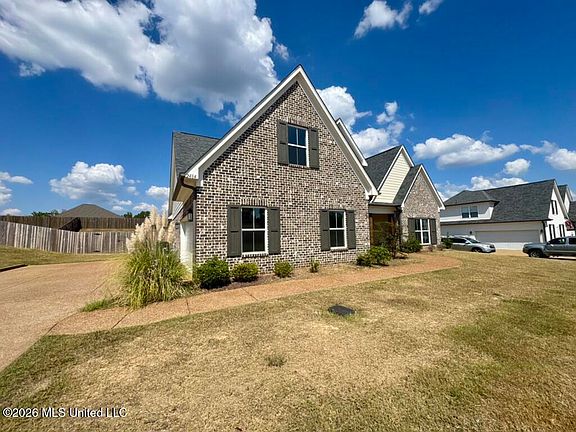 3rd image of 2484 Saint Ives Ln