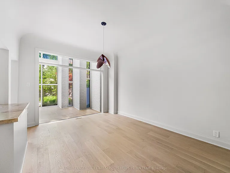 54 Rathnelly Ave — Photo 8