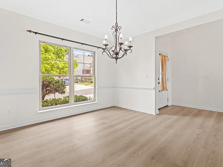 7911 Brass Lantern Dr — Photo 2