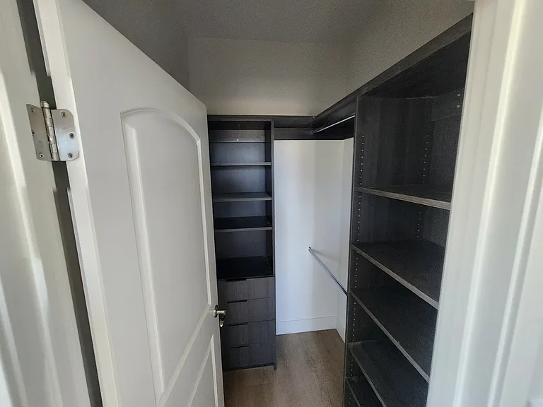 25344 Walnut St — Photo 17