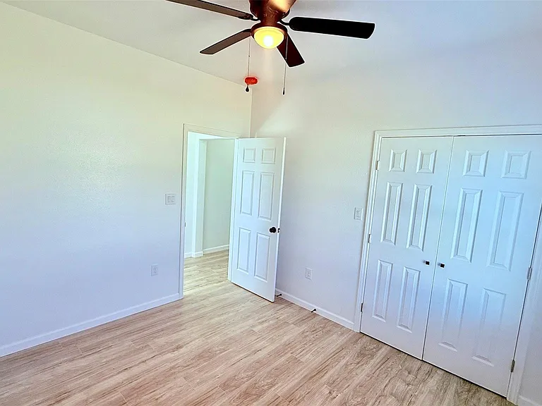 7018-5914 Two — Photo 12