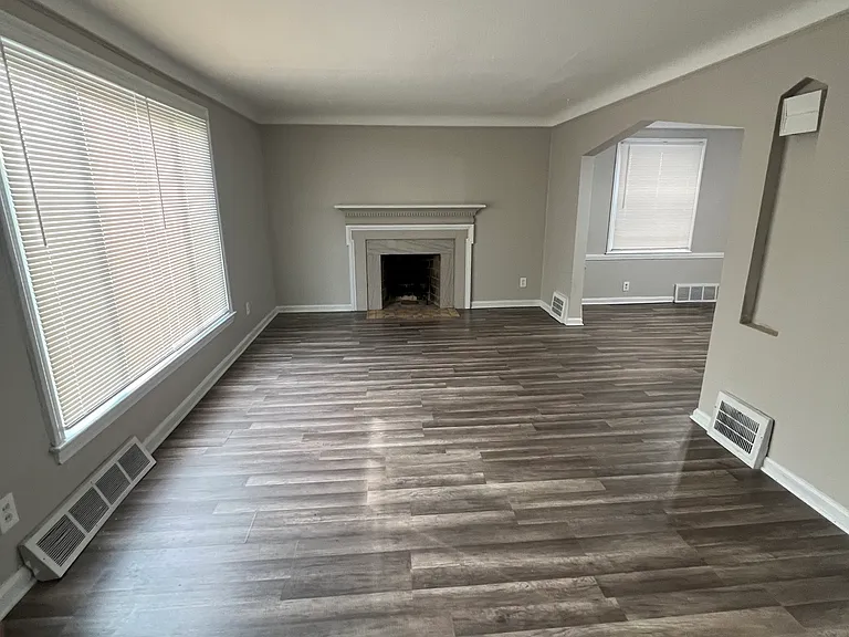 3225 Washington Blvd #1 — Photo 3