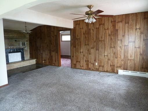 4th image of 324 25th Ave N