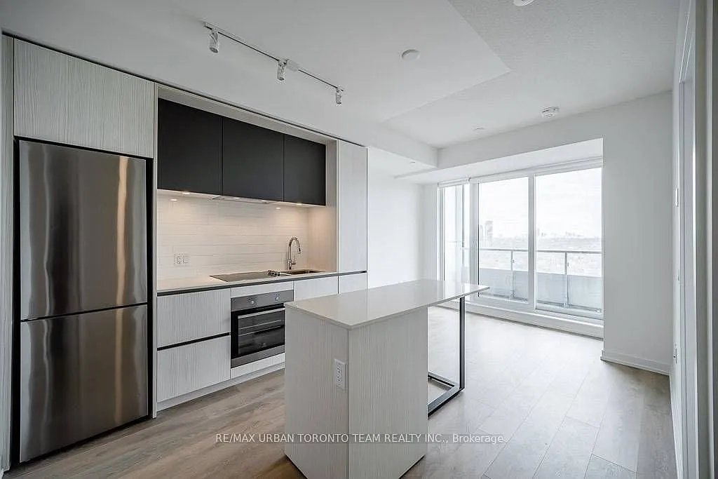 Building Photo - 225 Sumach St #2610