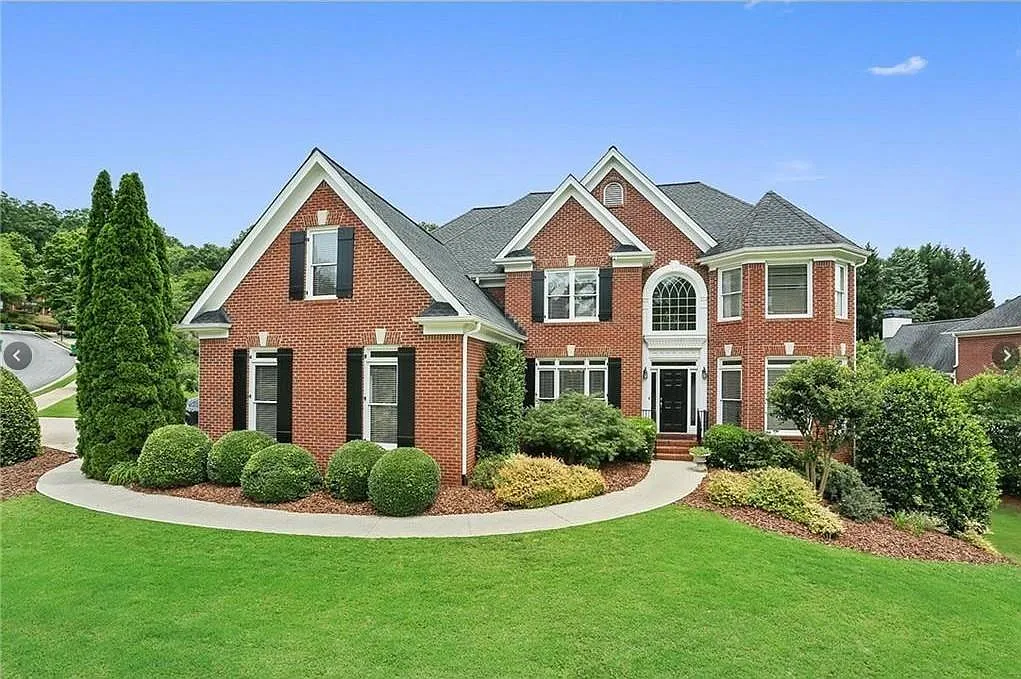 6 bed, 5.0 bath, 3844 sqft, $4,950 — Photo 1