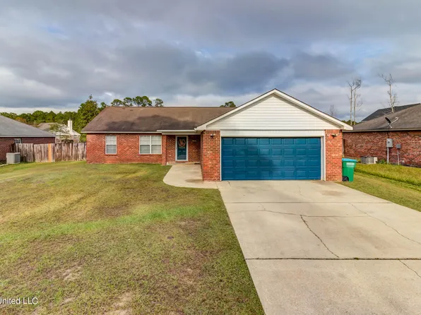 2308 Broadmoor Dr, Gautier, MS 39553