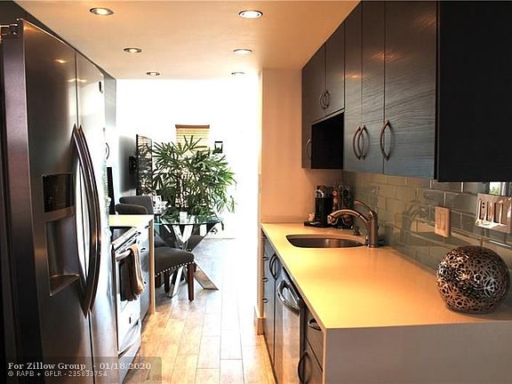 3rd image of 670 Tennis Club Dr APT 306