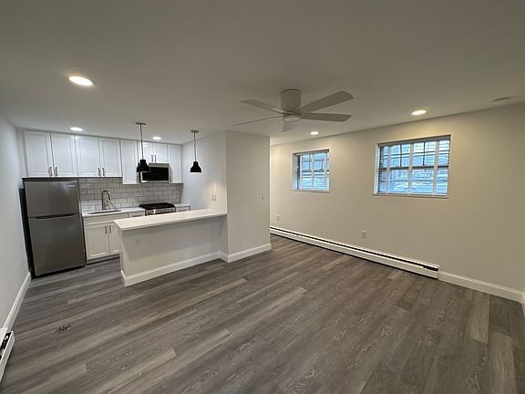 3rd image of 240-242 W 8th Ave #242-00