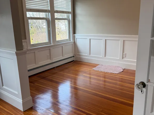 1177 Smith St Fl 2nd, Providence, RI 02908