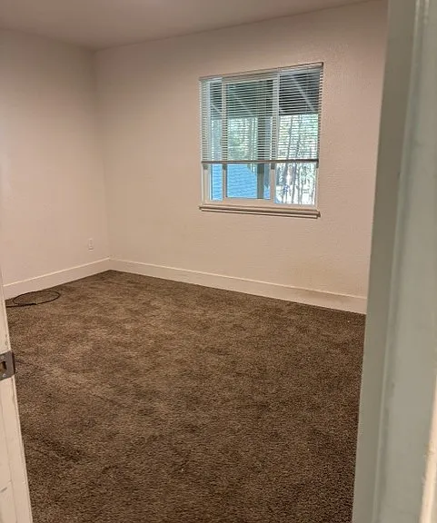 1031 Moss Rd #10 — Photo 6