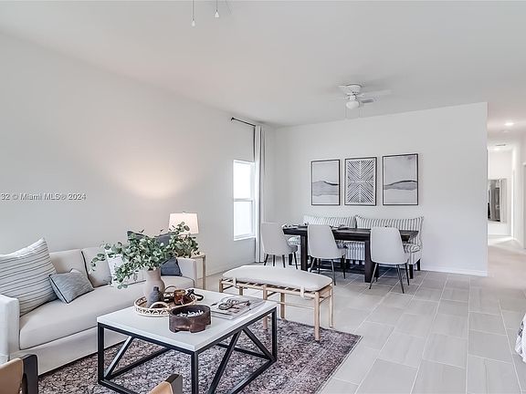 5th image of 1459 Las Villas Blvd