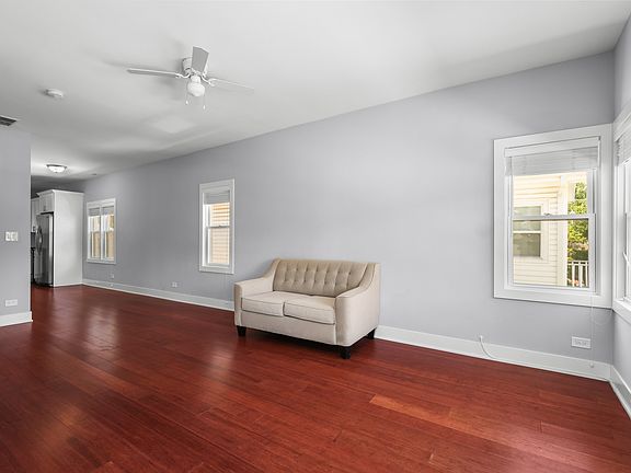 4th image of 7351 W Barry Ave