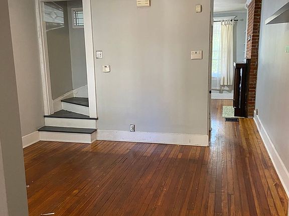5th image of 526-528 Sycamore Pl