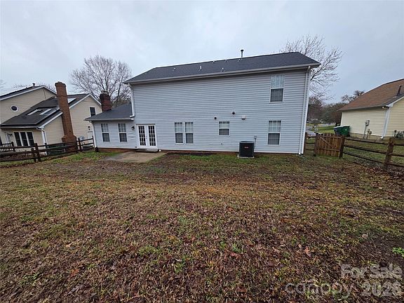 2nd image of 1907 Misty Vale Rd