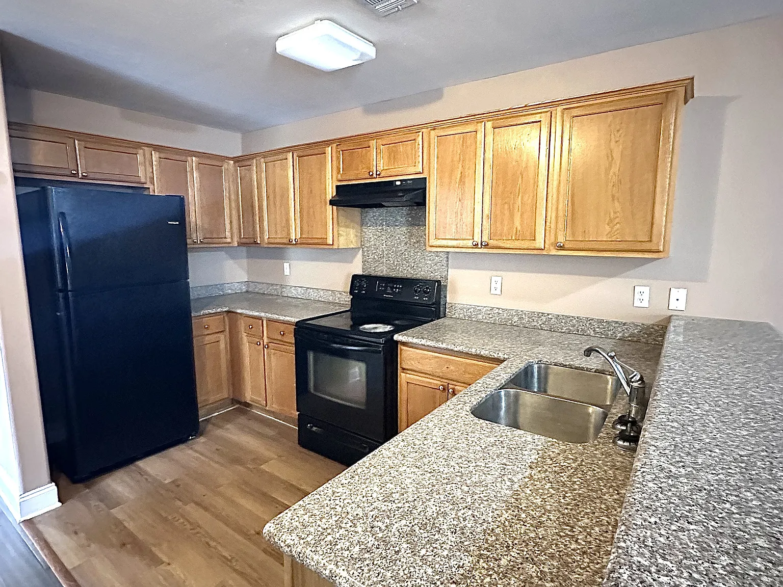 5177 Mount Shasta Drive - C — Photo 3