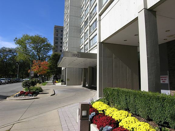2nd image of 1700 E 56th St APT 2904