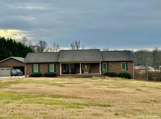 326 Jay Burke Rd, Taylorsville, NC 28681