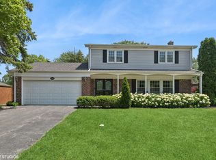 2315 S Cedar Glen Dr, Arlington Heights, IL 60005