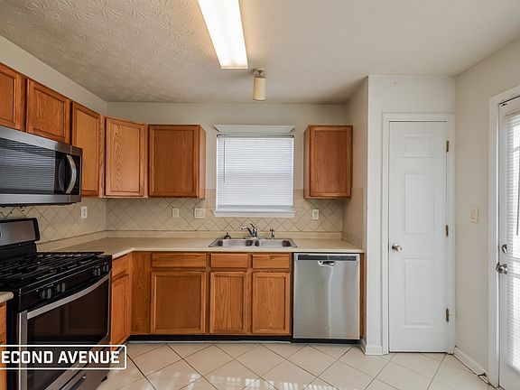 4th image of 3016 Sherbourne Dr