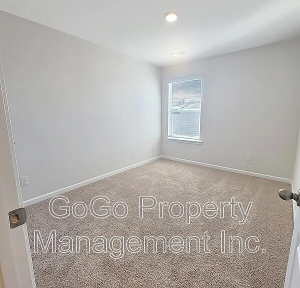 1355 Wunder Way — Photo 6