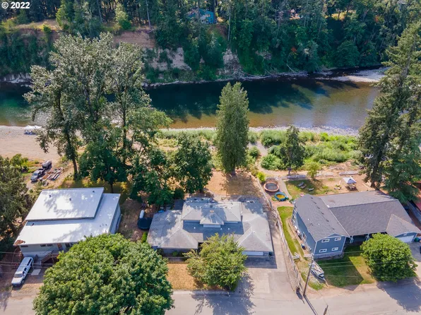 18721 SE Semple Rd, Damascus, OR 97089