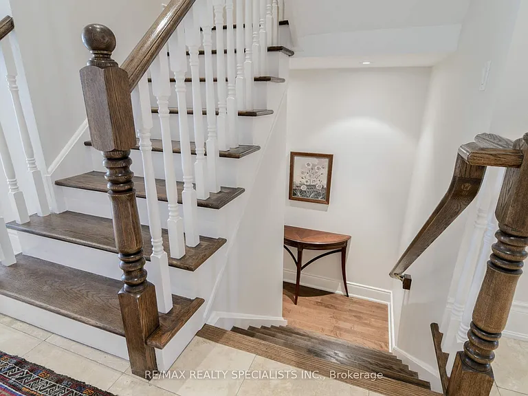 7 Scott Dr #UPPER — Photo 31