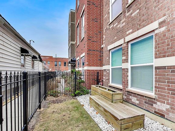 5th image of 3625 S Morgan St Unit C