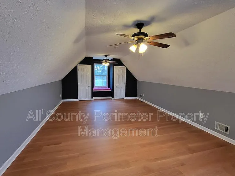 653 Glenn Gee Rd — Photo 17